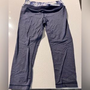 Blue/grey cropped lululemon leggings